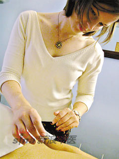 艾灸保健穴位補元氣 艾灸保健穴位補元氣